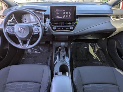 Used 2023 Toyota Corolla SE image 16