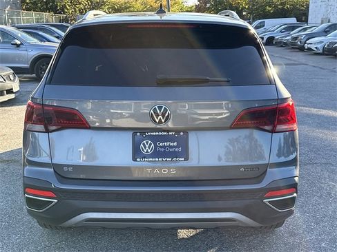 Used 2022 Volkswagen Taos SE image 6