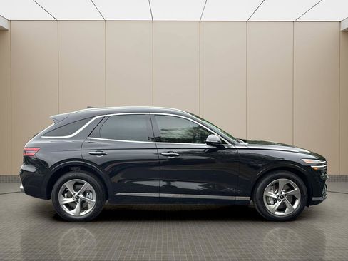 Certified 2026 Genesis GV70 2.5T AWD/4WD image 6