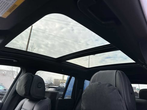 Used 2026 Mercedes-Benz GLS 580 4MATIC image 25