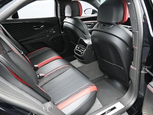 Certified 2024 Bentley Flying Spur W12 image 31
