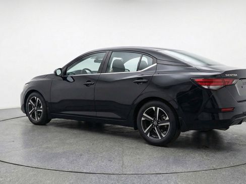 Used 2025 Nissan Sentra SV image 6