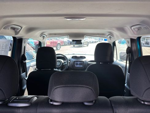 Used 2019 Jeep Renegade Latitude image 52