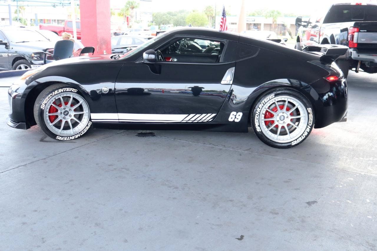 Used 2015 Nissan 370Z Coupe RWD image 11