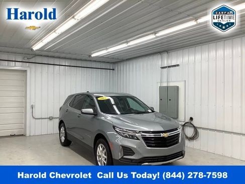 Used 2024 Chevrolet Equinox LT image 1