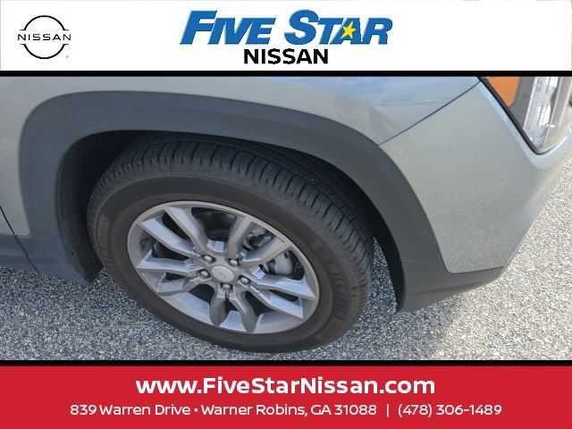 Used 2023 GMC Terrain SLT FWD image 4