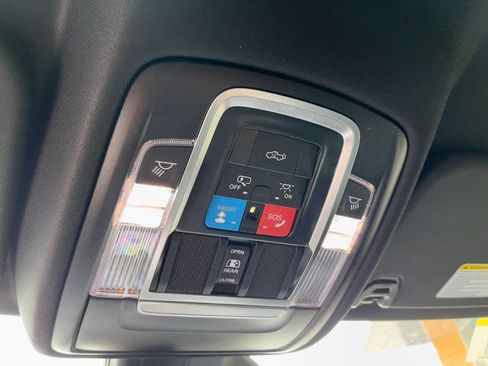 New 2026 RAM 1500 4x4 Crew Cab image 31