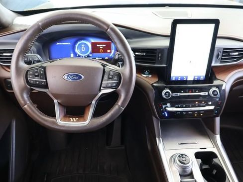 Used 2021 Ford Explorer King Ranch w/ Premium Technology Package AWD/4WD image 18