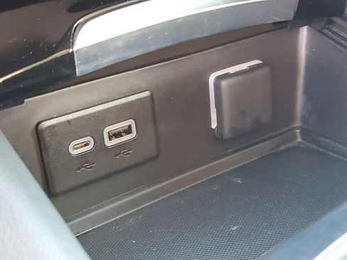 Certified 2023 Buick Envision Preferred AWD/4WD image 17