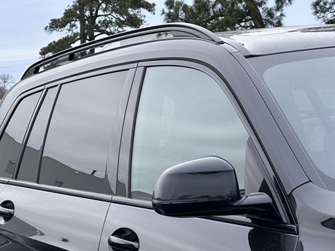 Certified 2024 BMW X7 xDrive40i w/ M Sport Package image 3