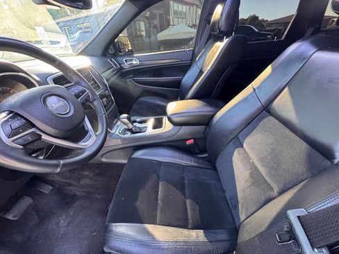 Used 2018 Jeep Grand Cherokee Altitude image 17
