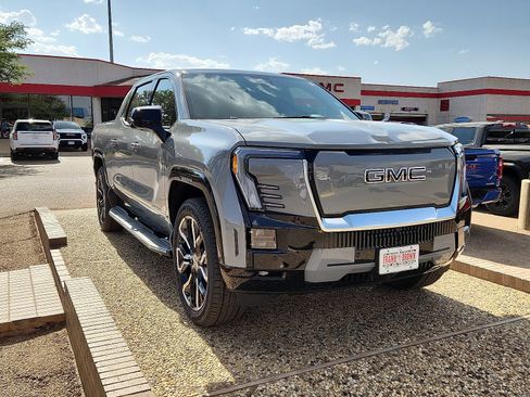 New 2025 GMC Sierra EV Denali image 6