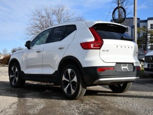 Certified 2025 Volvo XC40 B5 Plus image 5