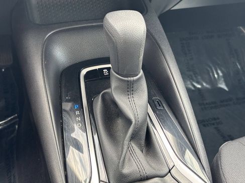 Used 2025 Toyota Corolla LE FWD image 38