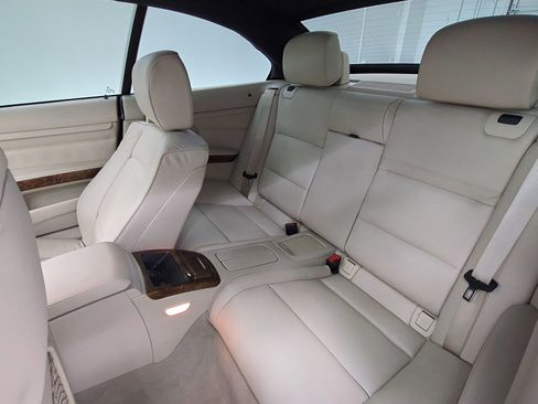 Used 2008 BMW 335i Convertible image 19