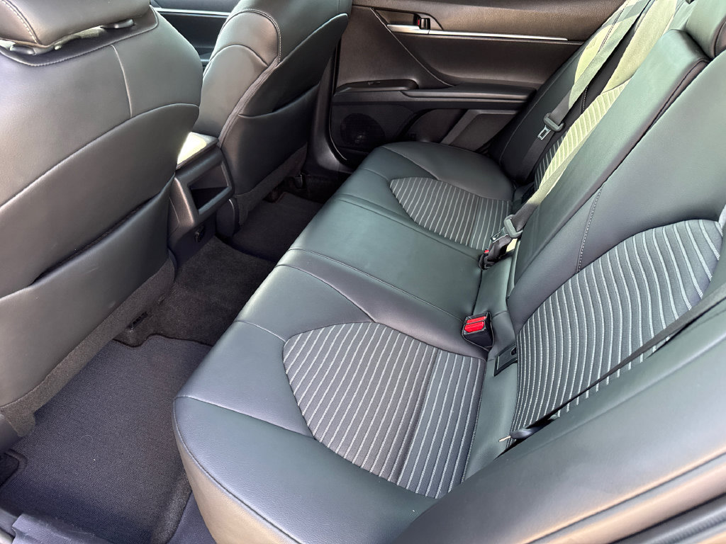 Used 2024 Toyota Camry SE FWD image 15