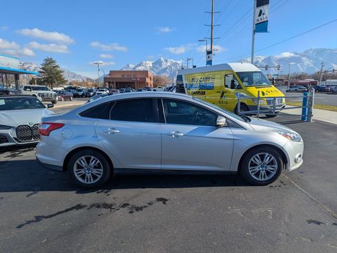 Used 2012 Ford Focus SEL image 2