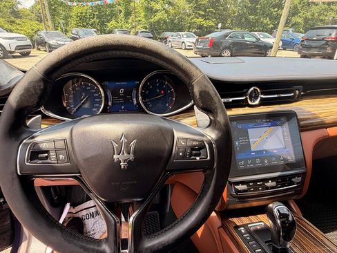 Used 2017 Maserati Quattroporte S GranLusso Q4 AWD/4WD image 32
