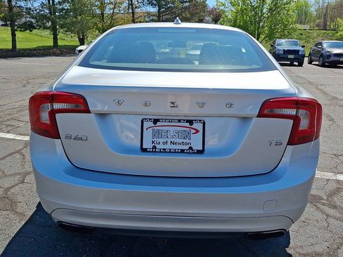 Used 2014 Volvo S60 T5 FWD image 14