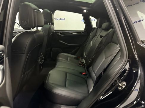Used 2023 Porsche Macan S w/ Premium Package Plus image 15