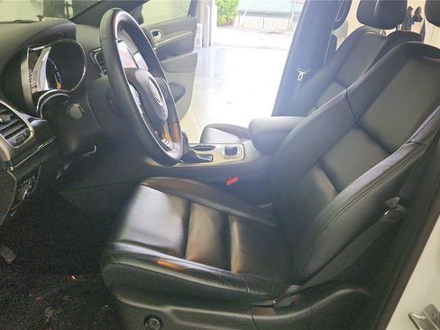 Used 2022 Jeep Grand Cherokee Limited w/ Trailer Tow Group IV image 23