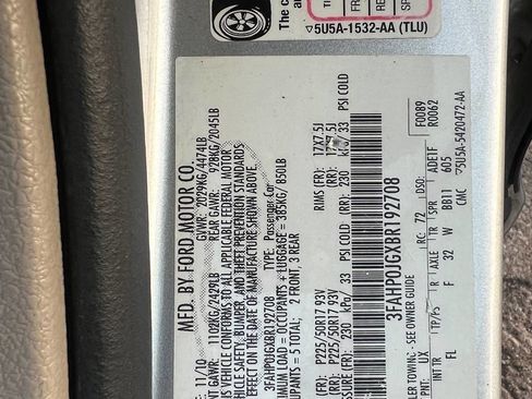 Used 2011 Ford Fusion SEL FWD image 25