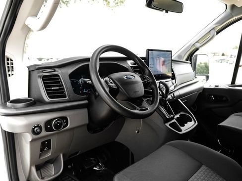 Used 2023 Ford Transit 350 XLT image 2