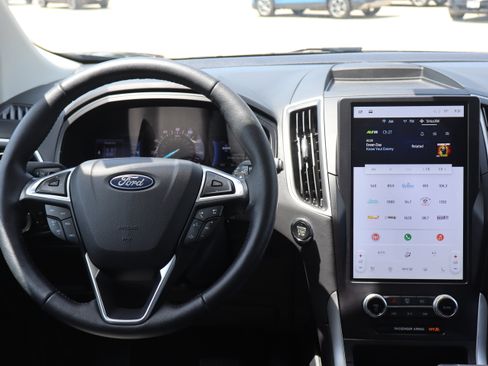 Used 2024 Ford Edge SEL w/ Convenience Package AWD/4WD image 14