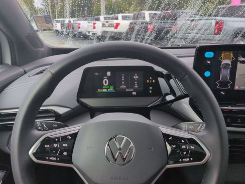 Used 2023 Volkswagen ID.4 Pro S image 38