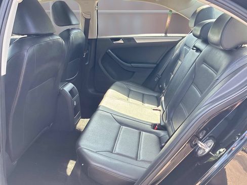 Used 2017 Volkswagen Jetta SE FWD image 15