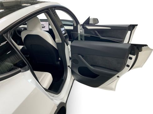 Certified 2023 Tesla Model Y Long Range AWD/4WD image 12