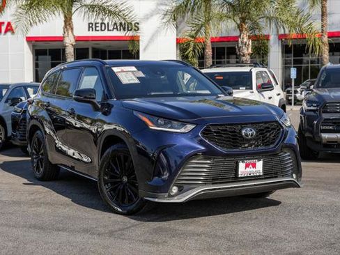 Certified 2024 Toyota Highlander XSE FWD image 1
