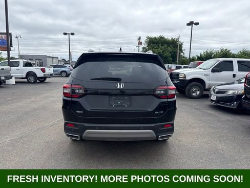 Used 2024 Honda Pilot Elite image 3