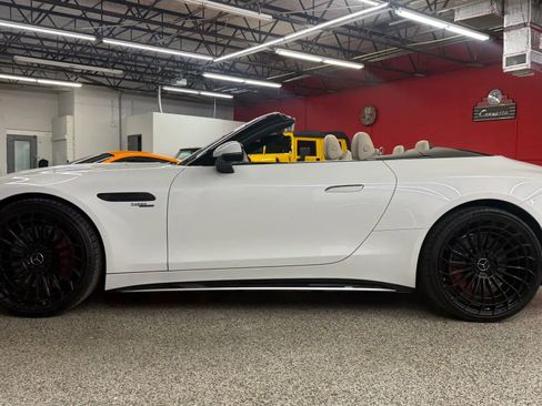 Used 2023 Mercedes-Benz SL 43 AMG image 4