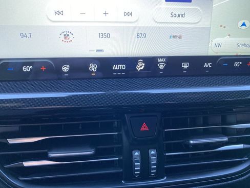 Certified 2025 Ford Escape ST-Line w/ Tech Pack #1 image 24