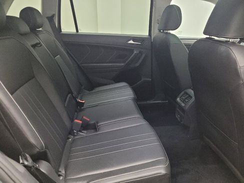 Used 2022 Volkswagen Tiguan SE AWD/4WD image 19