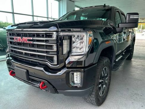 Used 2020 GMC Sierra 2500 AT4 w/ AT4 Premium Package AWD/4WD image 4