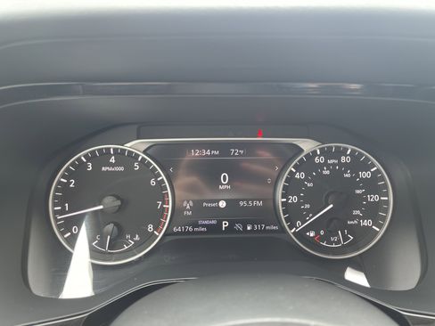 Used 2024 Nissan Pathfinder SV FWD image 20