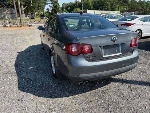 Used 2010 Volkswagen Jetta SE FWD image 10