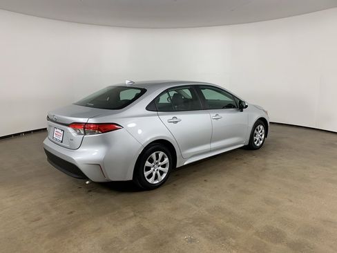 Used 2024 Toyota Corolla LE image 8