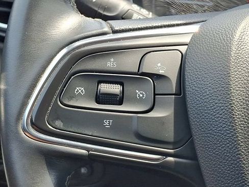 Used 2022 Buick Encore GX Preferred w/ Cold Weather Comfort Package AWD/4WD image 21