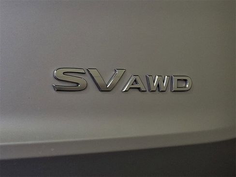 Used 2023 Nissan Rogue SV image 27