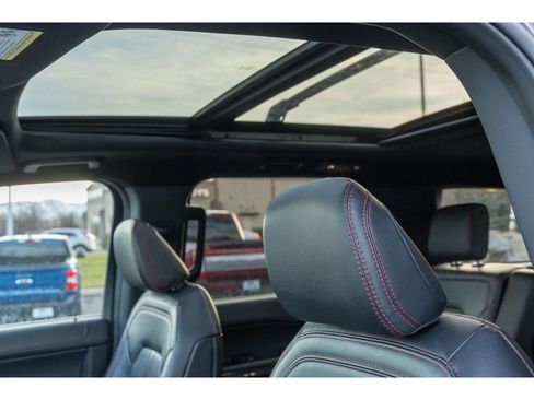 Used 2022 Ford Expedition Max Limited image 19