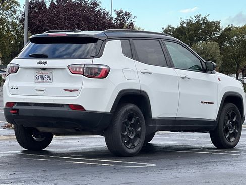 Used 2024 Jeep Compass Trailhawk image 4