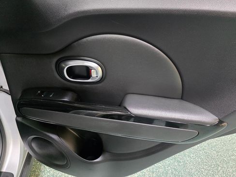 Used 2014 Kia Soul ! w/ Sun & Sound Package FWD image 20