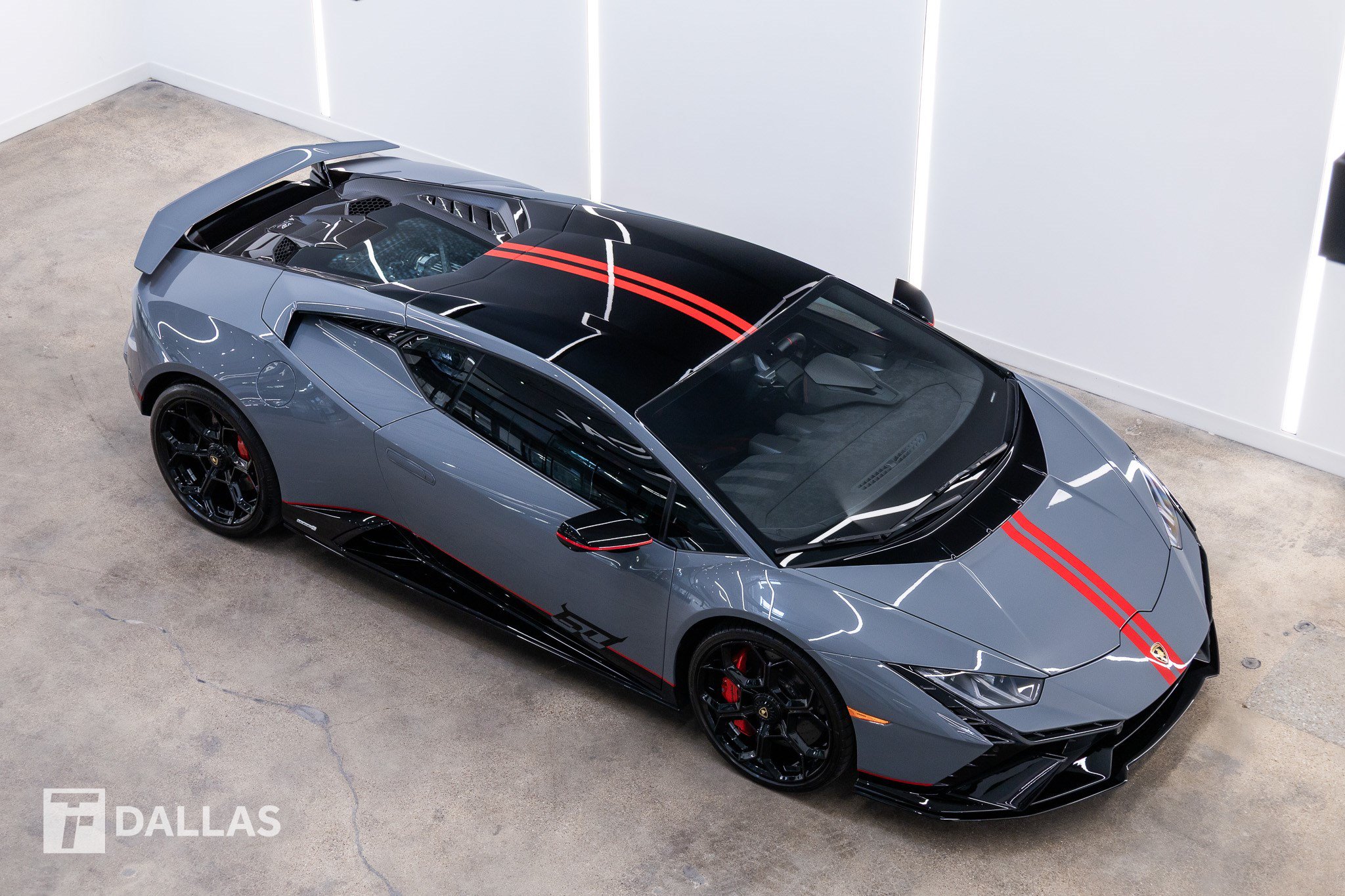 Used 2023 Lamborghini Huracan Tecnica RWD image 22