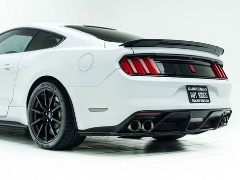 Used 2016 Ford Mustang Shelby GT350 w/ Technology Package RWD image 20