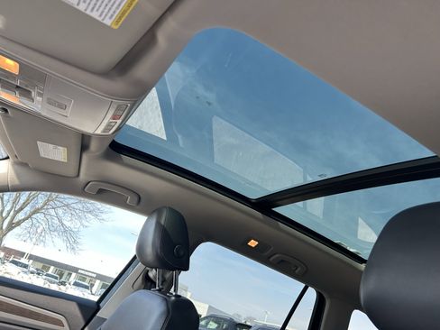 Used 2018 Volkswagen Atlas SEL image 23