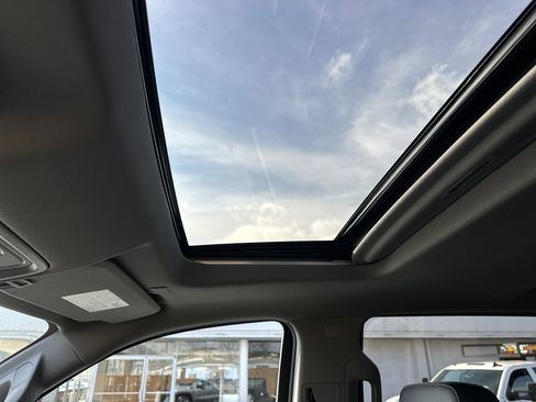 Used 2020 GMC Sierra 1500 SLT w/ SLT Premium Plus Package image 24