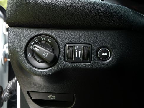 Used 2015 Dodge Challenger R/T w/ Quick Order Package 22B R/T image 18